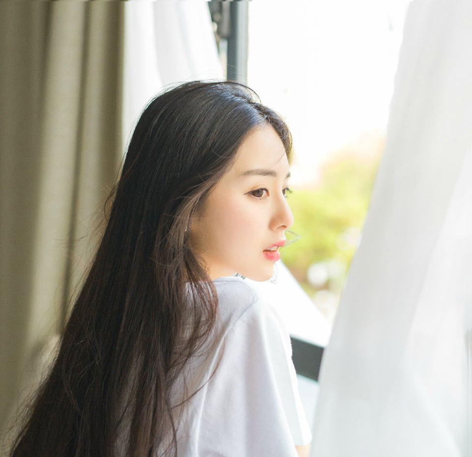 “呃~”